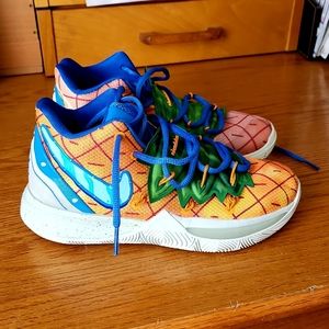 Nike Kyrie 5 SpongeBob Pineapple House